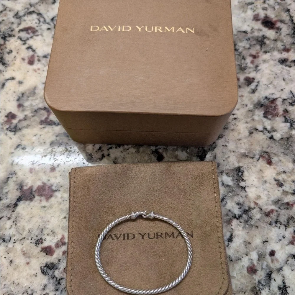 Authentic David Yurman Buckle Cable Bracelet with Diamonds 3mm Medium - Picture 9 of 9